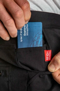 686 Mens Shorts Everywhere Hybrid -clothing shop 0081 686 EVERYWHERE SHORT BLACK