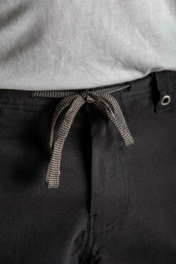 686 Mens Shorts Everywhere Hybrid -clothing shop 0082 686 EVERYWHERE SHORT BLACK