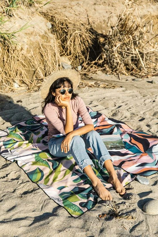 Nomadix Towel Monstera Green Pink 6 Nomadix Towel Monstera Green Pink - Image 4