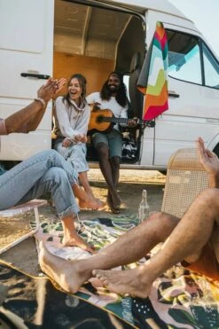 Nomadix Towel Melt Green Pink -clothing shop 1O9A8161 540x fc3063a7 43a5 4179 9bec 3972706c0edc