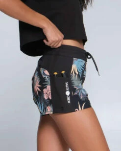 Salty Crew Womens Boardshort Seaworthy Utility -clothing shop 30335115W MULTI 3 750x a3c9b807 5541 47f1 beb8 eb1ed37ed6cf