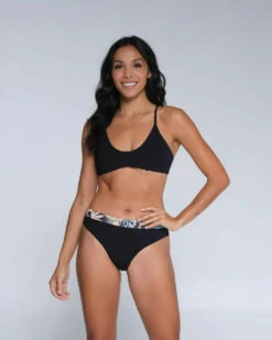 Salty Crew Womens Bikini Bottoms Tandem Black Reversible -clothing shop 30335117W BLK 3 750x 38d1ebc5 f825 470a a0bc ee263c935a42