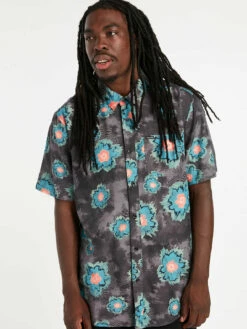Volcom Mens Woven Medal Petal -clothing shop A0422207 BLK 03 1188x1584 crop c