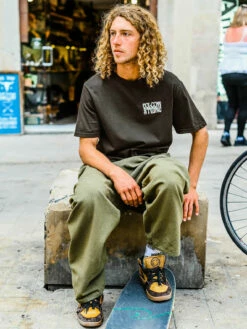 Volcom Mens Shirt Feline -clothing shop A5212303 RIB 08 1188x1584 crop c