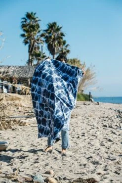 Nomadix Towel Agua Blue Festival Blanket -clothing shop AT5I0213