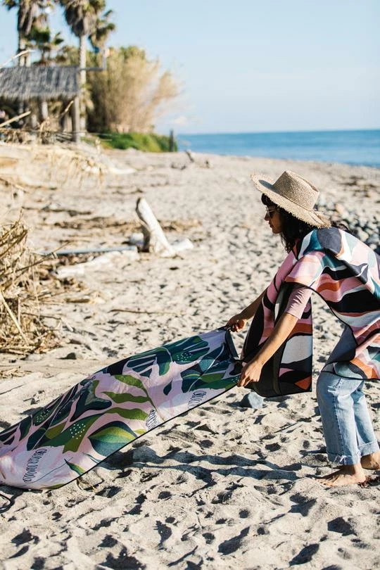 Nomadix Towel Monstera Green Pink 7 Nomadix Towel Monstera Green Pink - Image 5