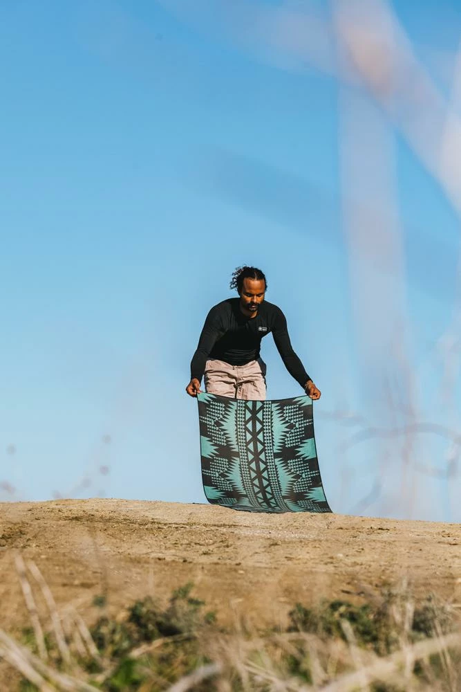 Nomadix Towel Rockies Moss 5 Nomadix Towel Rockies Moss - Image 3