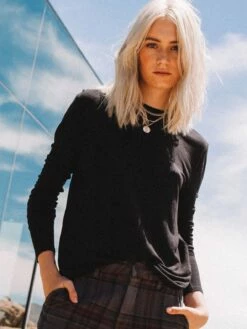 Volcom Womens Shirt Tern N Bern Long Sleeve -clothing shop B0342102 BLK 100 1188x1584 crop center bd130e5b 70b2 419a bf90 cdbf939749bd