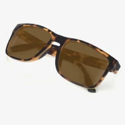 Madson Sunglasses Pivot -clothing shop DSC 2999 Bronze square 600x 2x 10d5e990 4241 46f1 9259 eb691d33691e