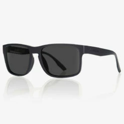 Madson Sunglasses Pivot -clothing shop DSC 3074 square 600x 2x 0fb69007 d3ea 4bcb 8f95 65eee67dc3e9