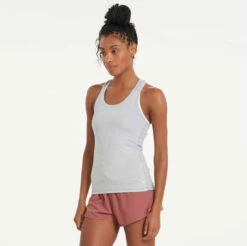 Vuori Womens Tank Top Lux Performance -clothing shop LuxPerformanceTank hpt
