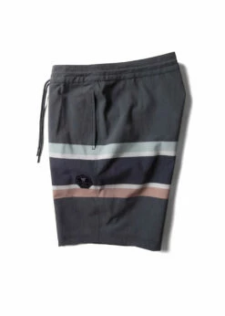 Vissla Mens Boardshorts Cheater Five 18.5" -clothing shop M1101CHE 3 b3f6e160 9e7a 4fe5 aa