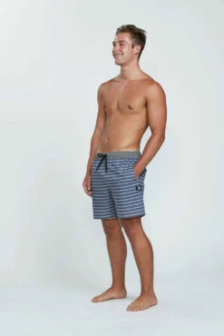 IPD Mens Boardshorts Quiver A63 17" -clothing shop MBS007A63QV OLV 372 7f9934f1 439