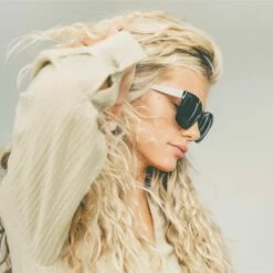 Madson Sunglasses Womens Collection June First Blush Polarized -clothing shop Model ProductImages 03 c6221b05