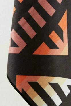 Nomadix Towel Bend Earth -clothing shop NM BEND 102 DRP 540x 077bb1bf c791 4203 9004 ed03ed3292bf