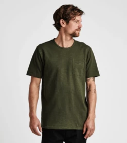 Roark Revival Mens Shirt Well Worn Midweight Organic Knit -clothing shop RK335 DKM 101 1024x1024 75734af8 0a85 4fad b1c6 5b8102b61dd2