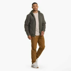 Vuori Mens Sweatshirt Seaside Hoodie -clothing shop V242ORE 2770 1200x crop center.j