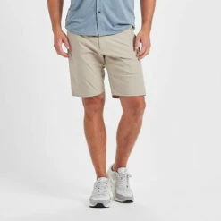 Vuori Mens Shorts Aim -clothing shop V368KLT 1 1200x crop center jpg