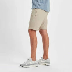 Vuori Mens Shorts Aim -clothing shop V368KLT 2 1200x crop center jpg