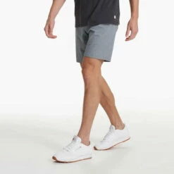 Vuori Mens Shorts Aim -clothing shop V368LAZ SP23 M ECOMM SHORTS BOTT 2