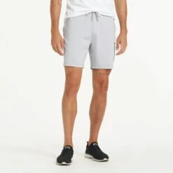Vuori Mens Shorts Sunday Performance -clothing shop V381HPT 1397 1200x crop center jpg