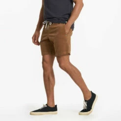 Vuori Mens Shorts Optimist -clothing shop V385CAM 3077 1200x crop center.j