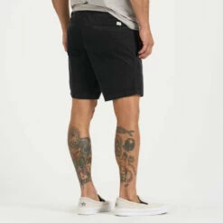 Vuori Mens Shorts Optimist -clothing shop V385CCL 3 1200x crop center jpg