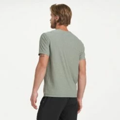 Vuori Mens Shirt Strato Tech -clothing shop V391BLK 1456 1200x crop center jpg