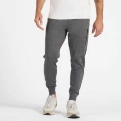 Vuori Mens Pants Sunday Performance Jogger -clothing shop V416HCC 2 2048x 8ffaeb91 521a 4444 a07d 439c0455113a