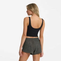 Vuori Womens Tank Top Daily Crop -clothing shop VW1027BLK 07125 0452606f 3516 46