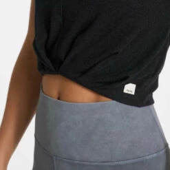 Vuori Womens Tank Top Cove High Neck -clothing shop VW1051HBK SP23 W ECOMM TOPS DETA 2