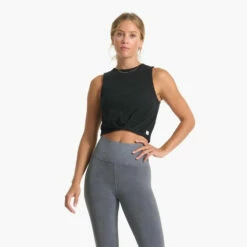 Vuori Womens Tank Top Cove High Neck -clothing shop VW1051HBK SP23 W ECOMM TOPS TOP 5