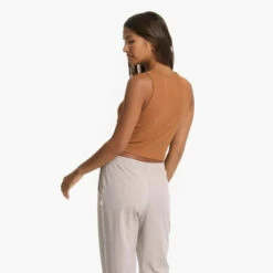 Vuori Womens Tank Top Cove High Neck -clothing shop VW1051HDP SP23 W ECOMM TOPS TOP 3