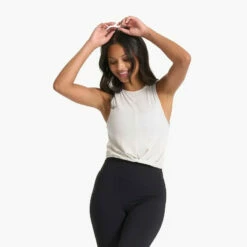 Vuori Womens Tank Top Cove High Neck -clothing shop VW1051HTW SP23 W ECOMM TOPS TOP 2