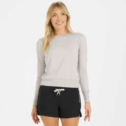 Vuori Womens Shirt Daydream Crew -clothing shop VW133LHG 1 1200x crop center jpg