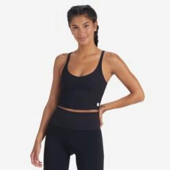 Vuori Womens Tank Top Rib Crop -clothing shop VW189BLK 1 2048x 84583401 3be5 40aa b444 6e893e35d38a
