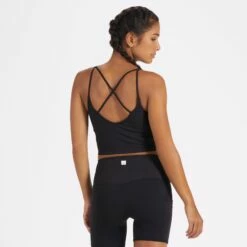 Vuori Womens Tank Top Rib Crop -clothing shop VW189BLK 3 2048x fe8ca51c 6f52 4842 99ff f182c5870bf9
