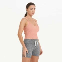 Vuori Womens Tank Top Rib Crop -clothing shop VW189LIC 9798 1200x crop center 8043388b a7af 4f9d b0b5 f335b9bf6ef6