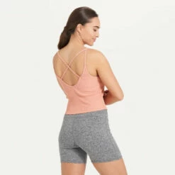 Vuori Womens Tank Top Rib Crop -clothing shop VW189LIC 9818 1200x crop center 46df39c5 cfe8 4a8e 85ab 36919494f336