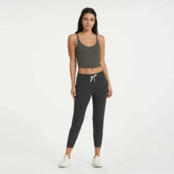 Vuori Womens Tank Top Rib Crop -clothing shop VW189ORE 4824 1200x crop center c61581b9 07a6 4c1e 9404 4d225bf883cc