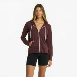 Vuori Womens Shirt Halo 2.0 Performance Hoodie -clothing shop VW268HRU 0568 1200x crop center 120f7933 217d 48e8 9a97 d656a50c10f4