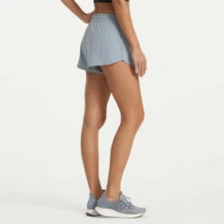 Vuori Womens Shorts Clementine 2.0 33 Vuori Womens Shorts Clementine 2.0 -clothing shop VW3000LTL 4486 1200x crop center 081b042f f4c9 48ba bdce 7c81e05b25d3