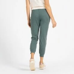 Vuori Womens Pants Performance Jogger -clothing shop VW303HKE 3 2048x 2ec16792 ee8f 4094 a19a f06f4aec05d9
