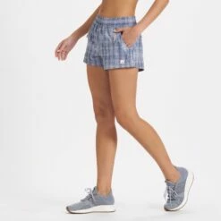 Vuori Womens Shorts Dash -clothing shop VW367PSG 2 2048x 249bb0d3 a630 44c0 8d41 b6fc7cfd979f