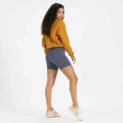 Vuori Womens Shorts Rib Studio -clothing shop VW376AZR 5 a5f86370 75ef 42ab 97