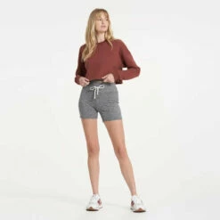Vuori Womens Shorts Halo Vintage -clothing shop VW391HTG 0263 1200x crop center 3a6555cd f019 49d5 bb0d 6e03bca94ca0