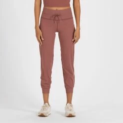 Vuori Womens Pants Daily Jogger -clothing shop VW418TER 1 2048x 8d93da16 ede1 49f1 9225 050fd355ad12