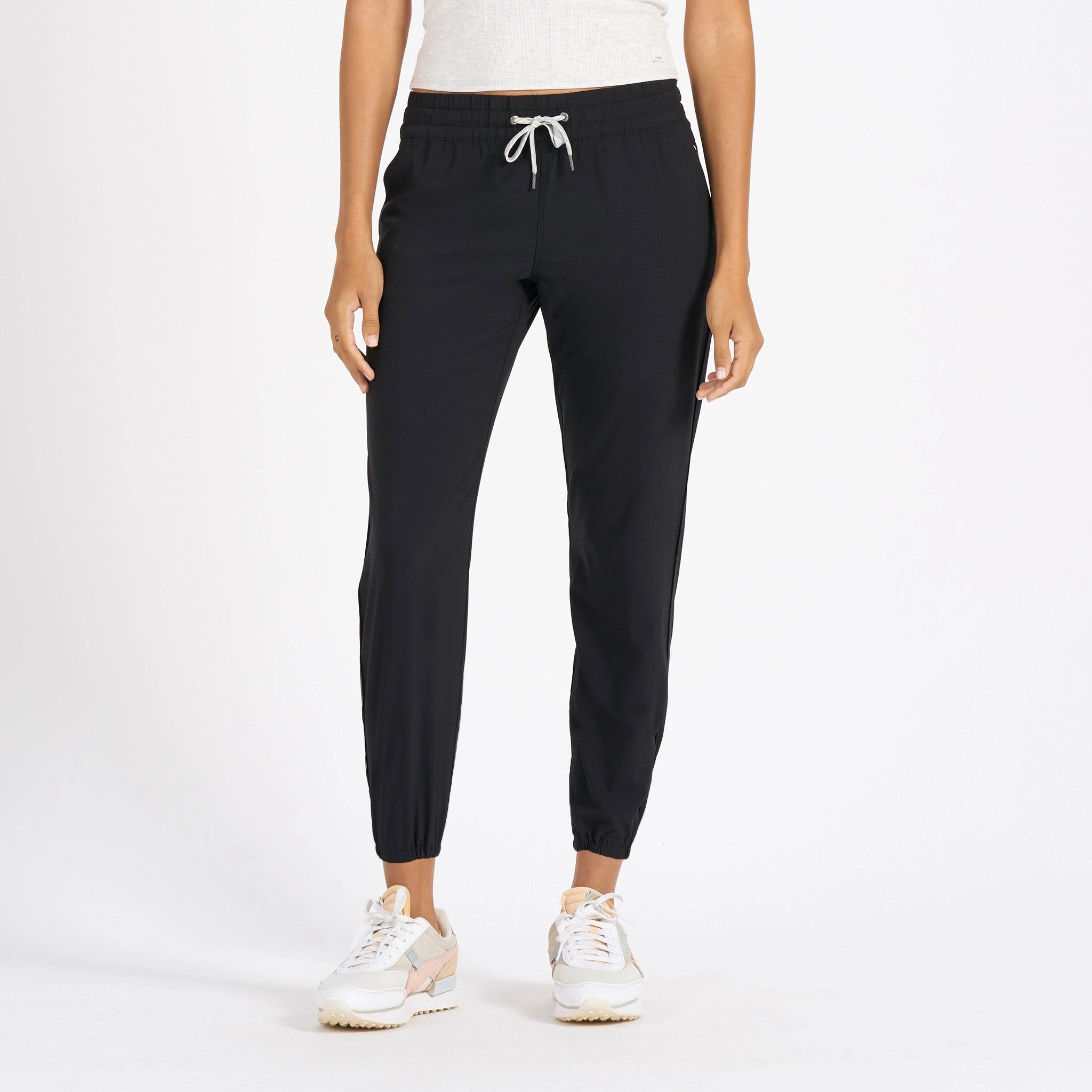 Vuori Womens Pants Weekend Jogger 3 Vuori Womens Pants Weekend Jogger
