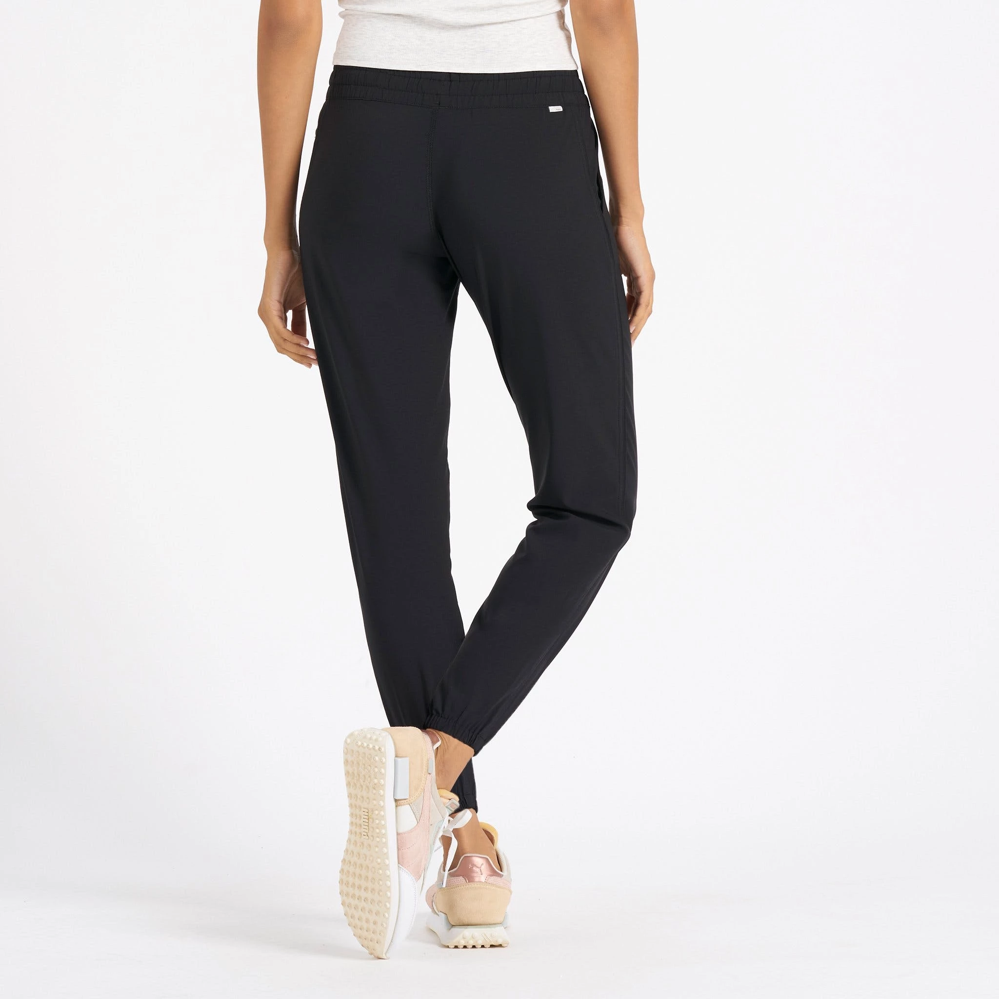 Vuori Womens Pants Weekend Jogger 5 Vuori Womens Pants Weekend Jogger - Image 3