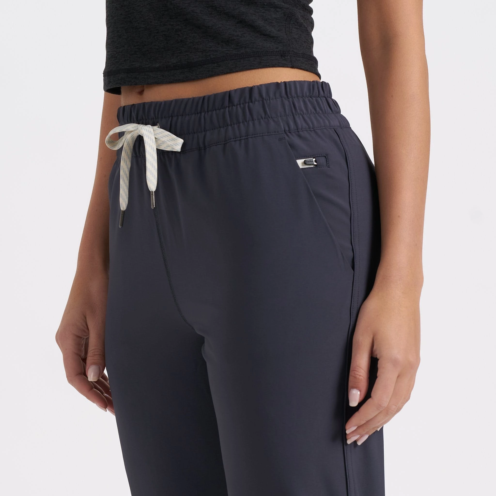 Vuori Womens Pants Weekend Jogger 10 Vuori Womens Pants Weekend Jogger - Image 8